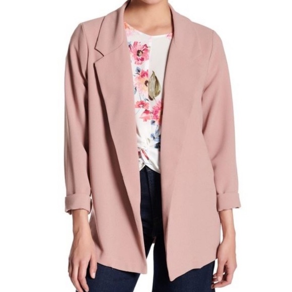 Lush Jackets & Blazers - 🌸 Lush Novak Crepe Open front Blush Blazer